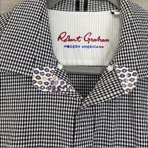Robert Graham men’s button down shirt